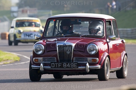 Mini at Castle Coombe 01